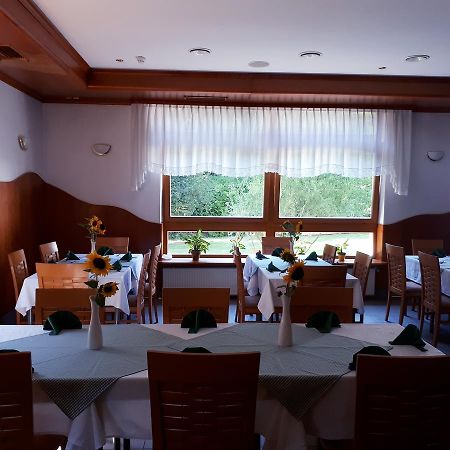 Hotel Rakov Skocjan Церкница Экстерьер фото